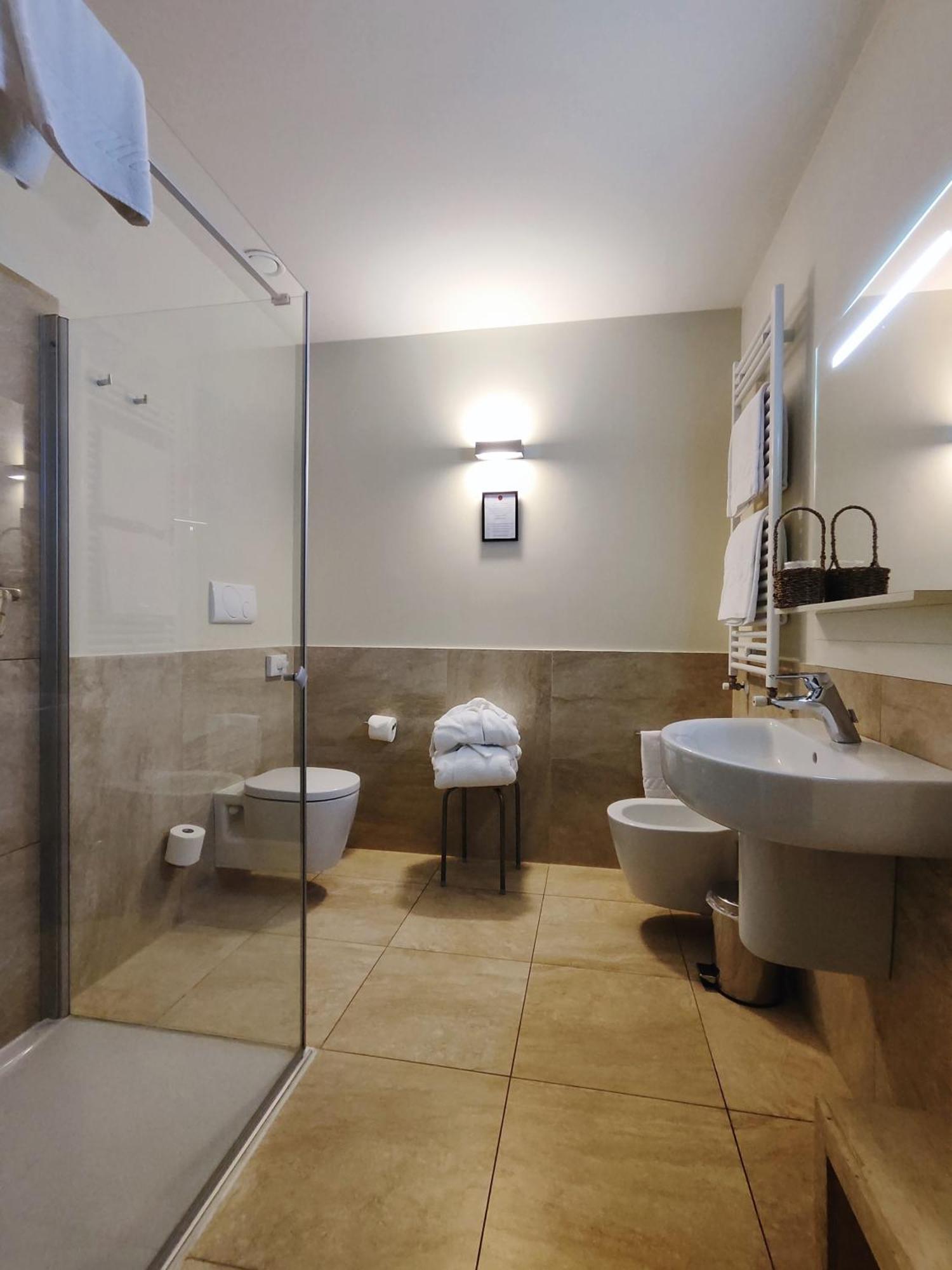 Villa Del Poggio Prosecco Bike Hotel San Pietro Di Feletto Ngoại thất bức ảnh
